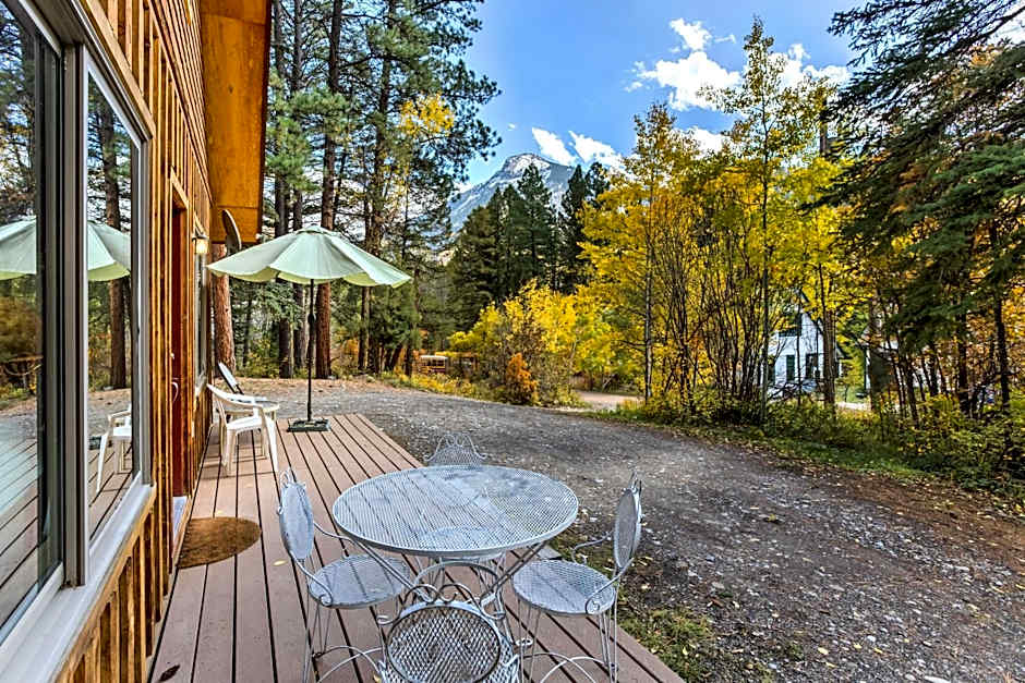 Marble Hideaway Cabin with Mountain Views and Deck!