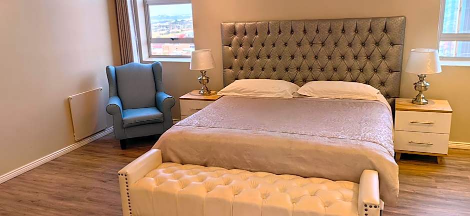 4 on Pritchard Luxury Suites