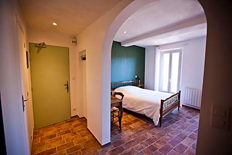 Quadruple Room with Private Bathroom