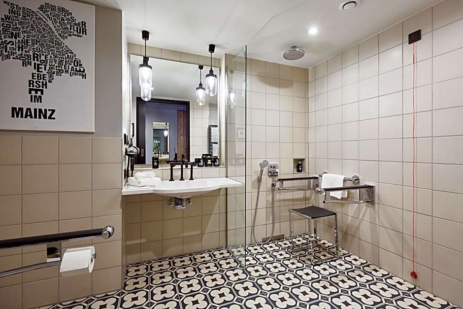 me and all hotel Mainz, by Hyatt