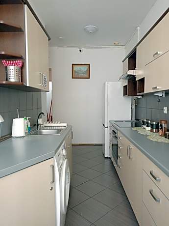 Basic Triple Room with Shared Bathroom
