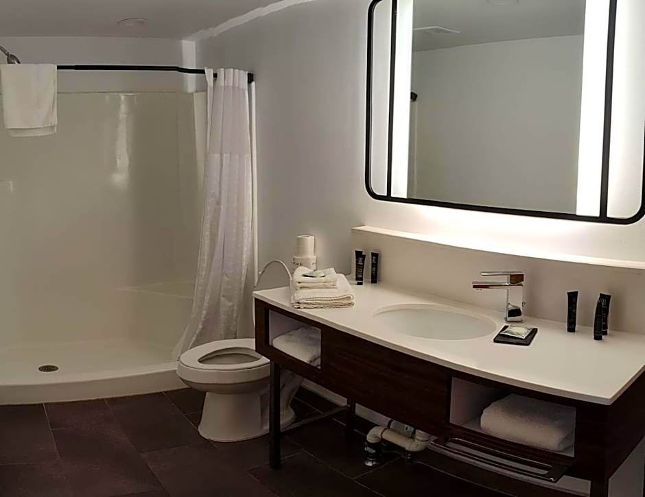 Penn Lodge Hotel & Suites Philadelphia - Bensalem