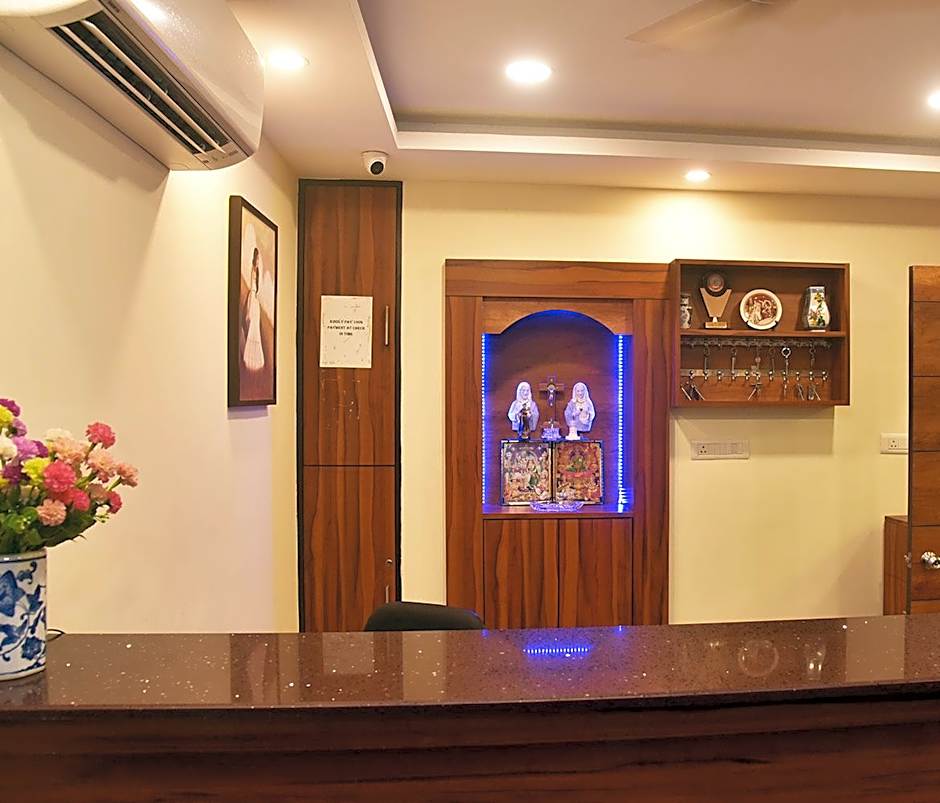 Hotel Candolim Grande