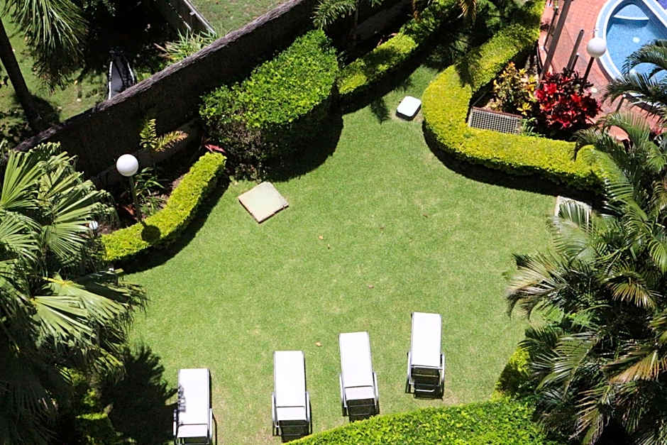 Aristocrat Apartments