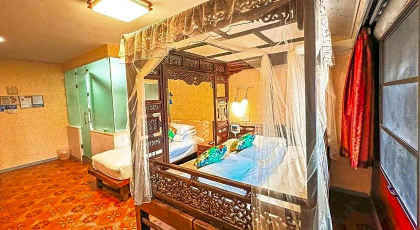 Shaoxing Luxun Native Place International Youth Hostel