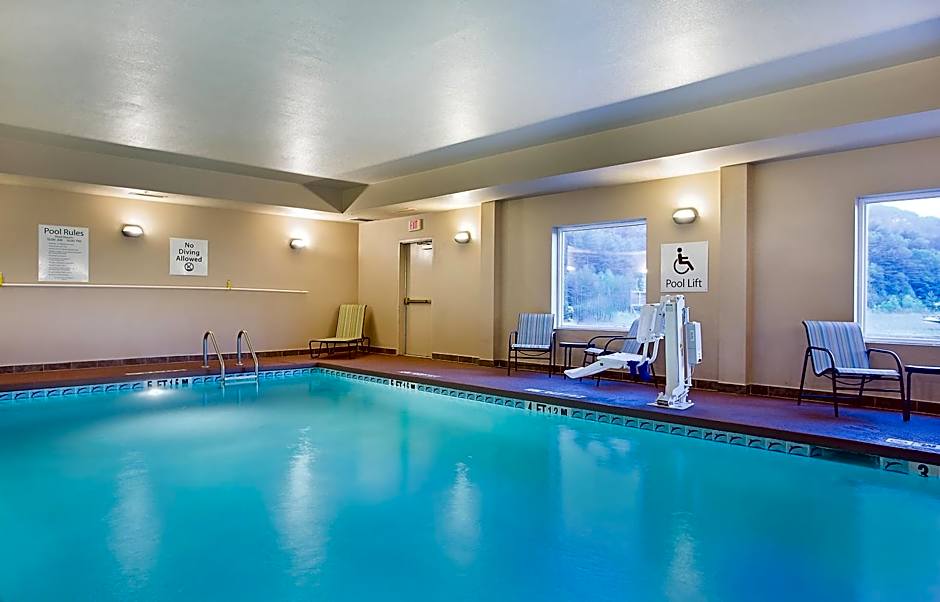 Holiday Inn Express Hotel And Suites Murphy By IHG