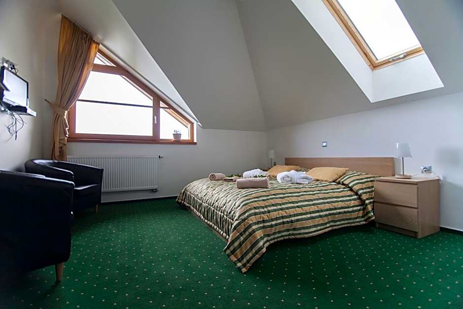 Hotel Krušnohorský Dvůr