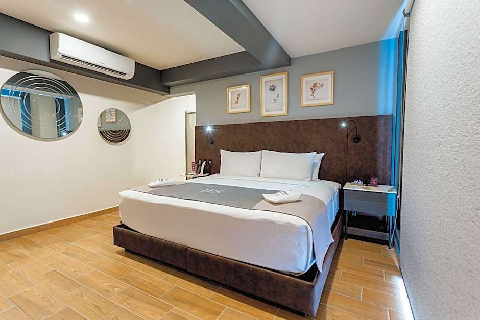 HS HOTSSON Acapulco Villas