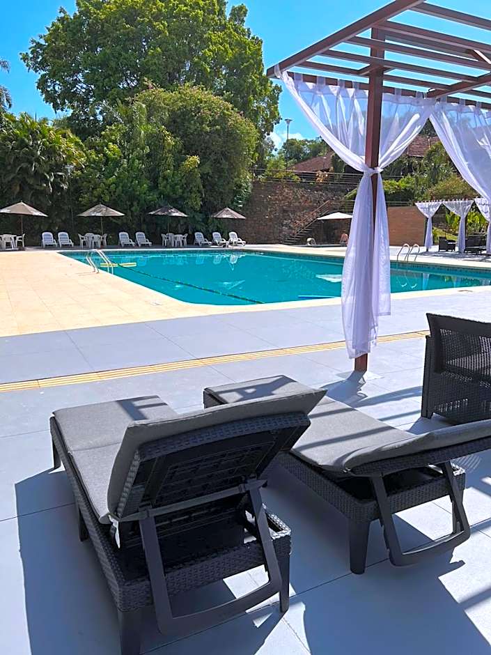 Hotel Raices Esturion