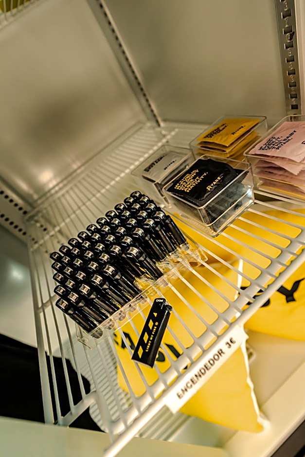 Ryans Ibiza Apartments - Only Adults