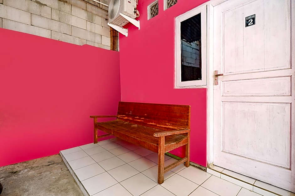 SPOT ON 2106 Homestay Flamboyan