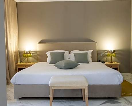 Premium King Suite with Panoramic View