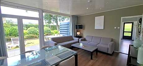 Bungalow with Garden View