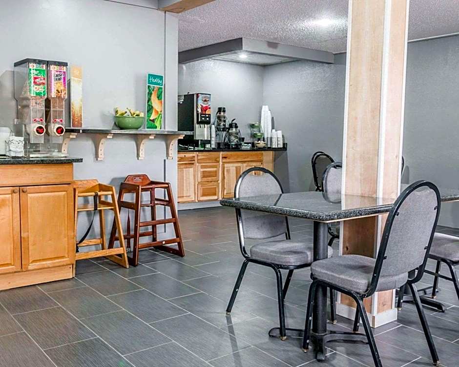 Quality Inn Grand Rapids North