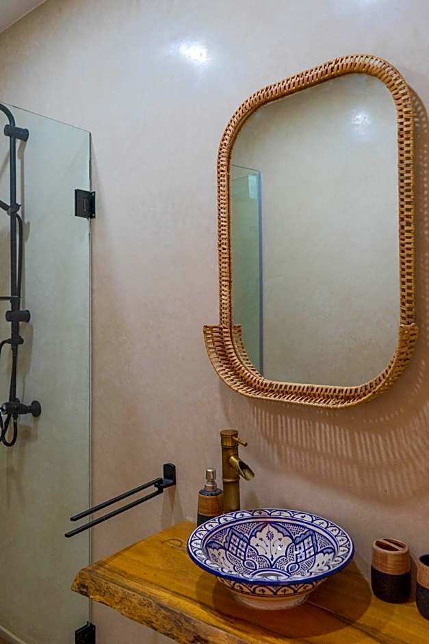 Dar Makai Surf Hotel