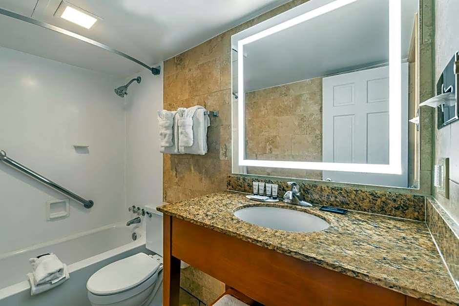 Ramada Hotel & Conference Center by Wyndham State College 