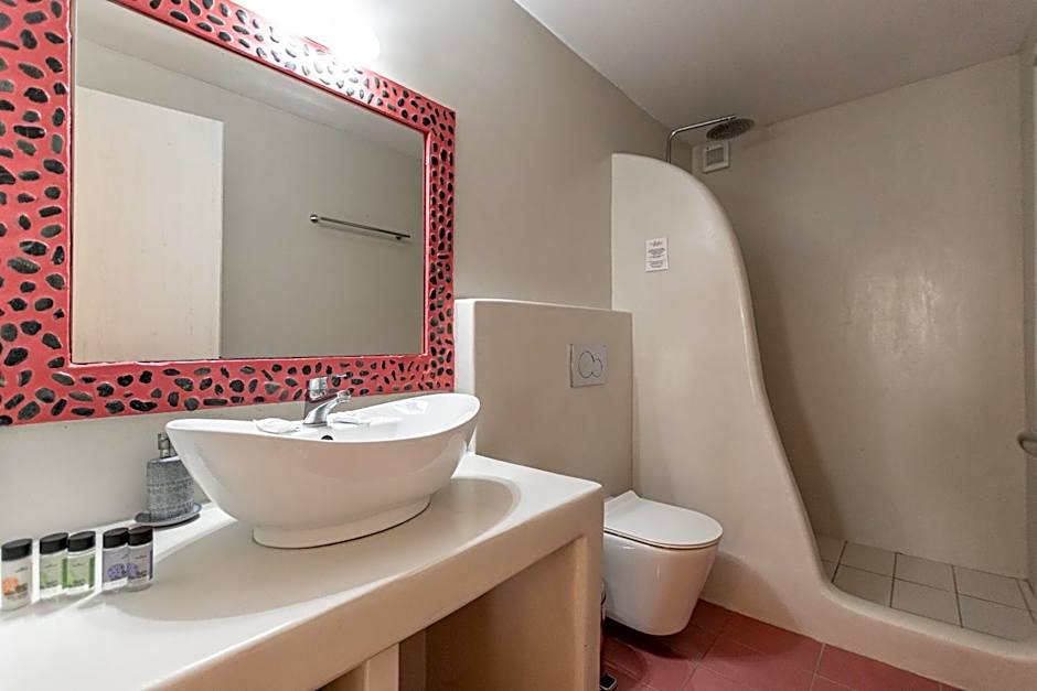 Annita's Village Hotel