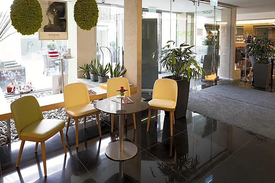 Hotel Zena Beauty & Shopping Center