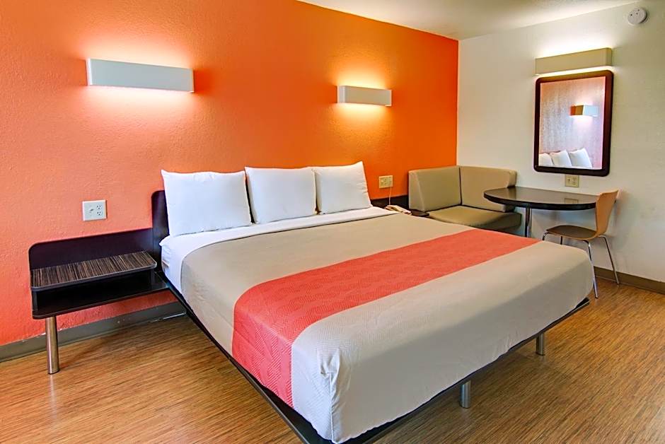 Motel 6-Mount Pleasant, TX