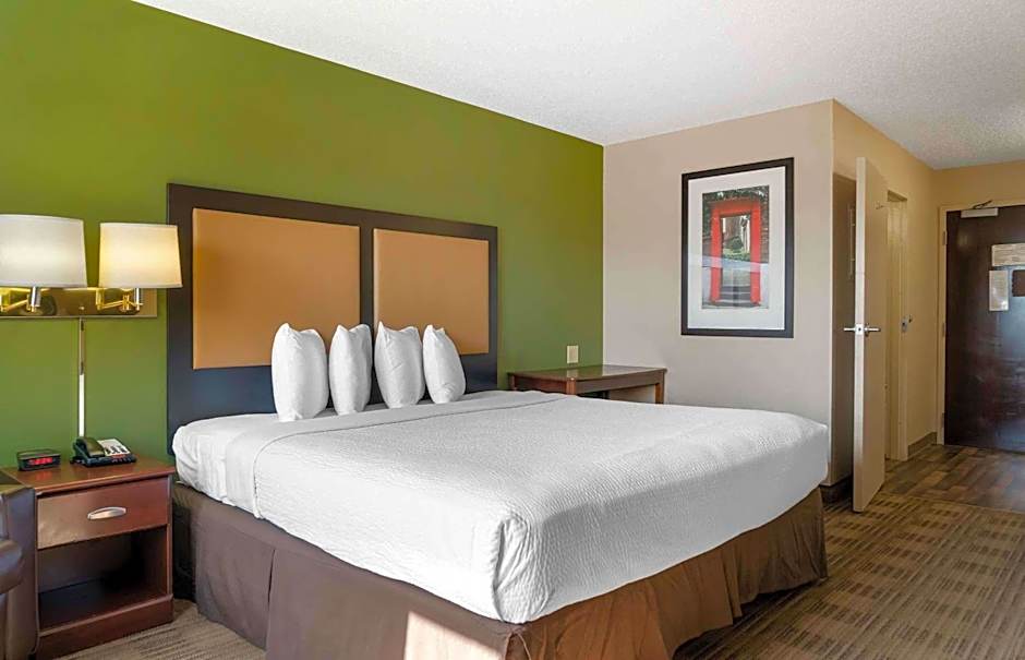 Extended Stay America Suites - Detroit - Canton