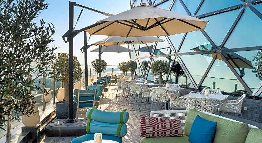 Andaz Capital Gate Abu Dhabi, By Hyatt