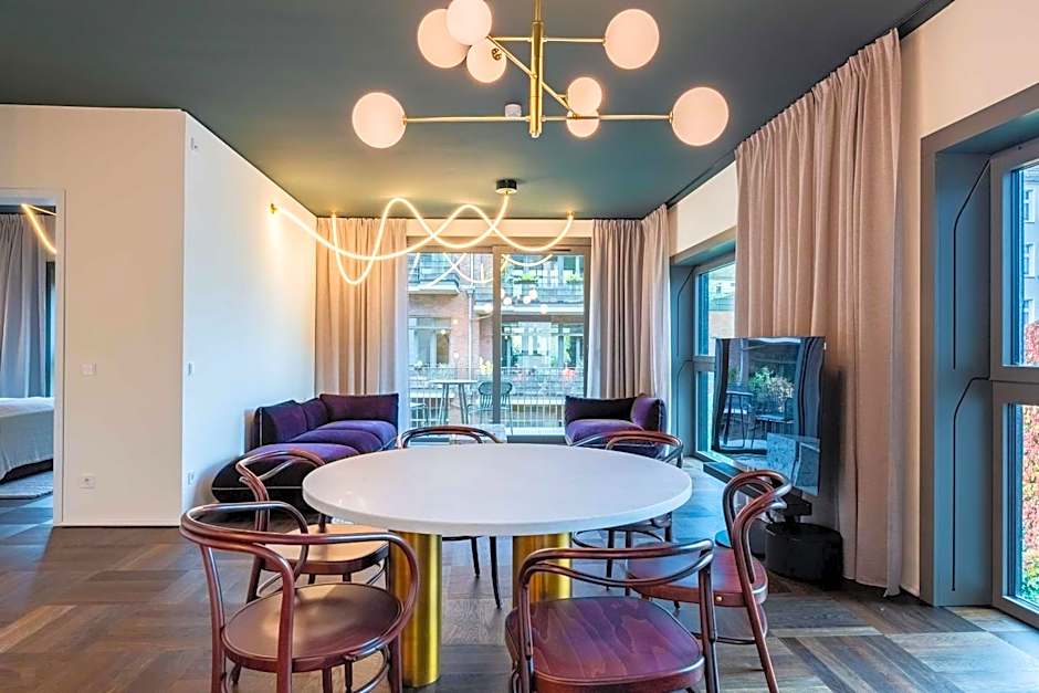 The Garden Suites by Suite030