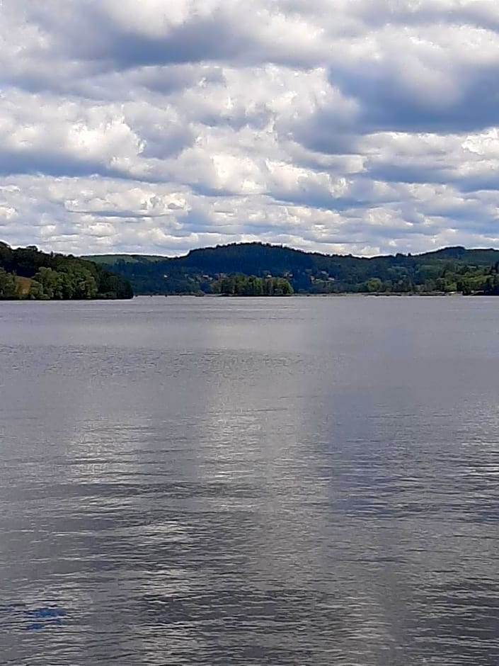 Chateau Sourliavoux, appartement en chambres d'hôtes