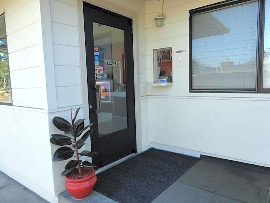 Fisherman's Cove Inn