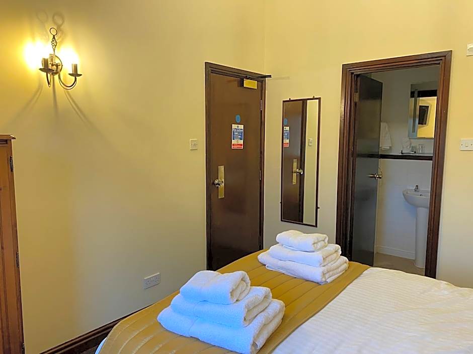 Ye Olde Bowling Green Inn