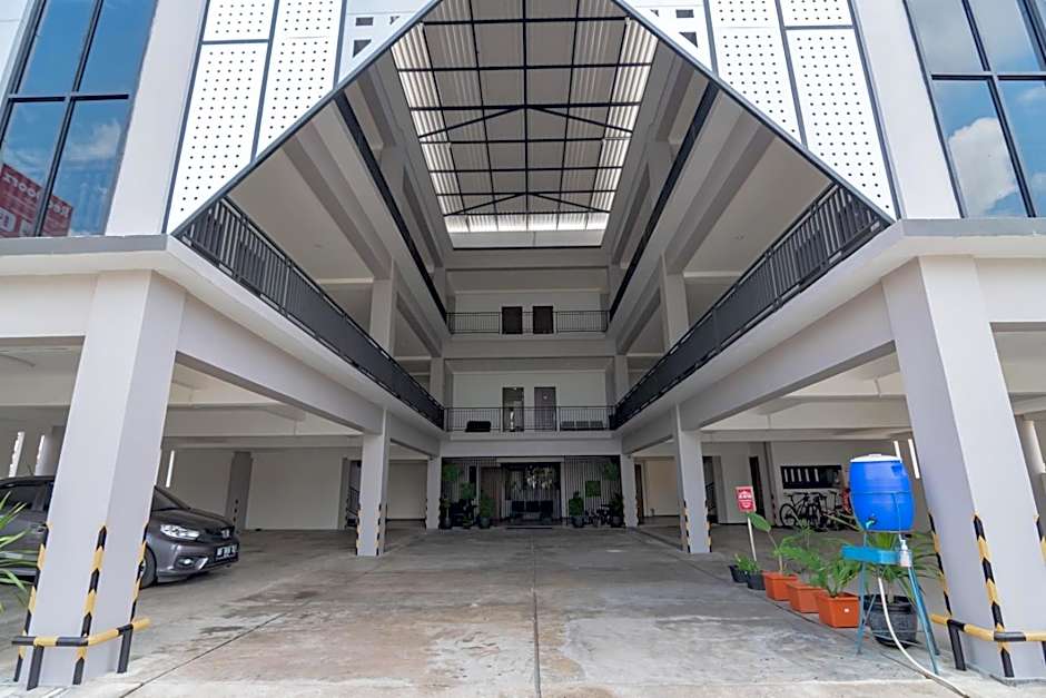 RedDoorz Syariah Plus near Tanjungpura University 2 Pontianak