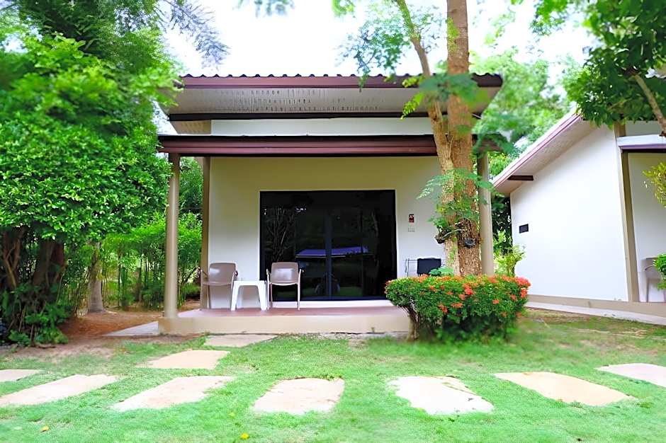 Saphli Villa Beach Resort