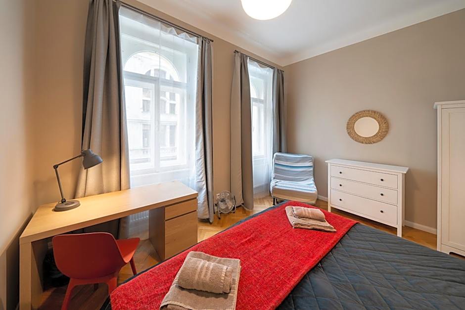 Downtown - Apart Hotel Zborovska