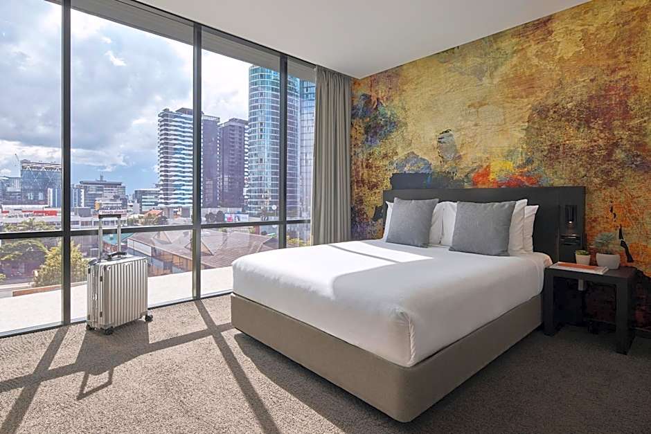 Kennigo Hotel Brisbane, Independent Collection by EVT