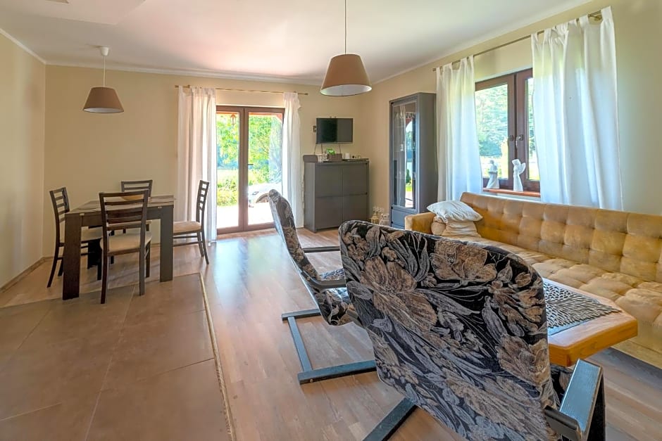 Domek nad jeziorem Kaszuby