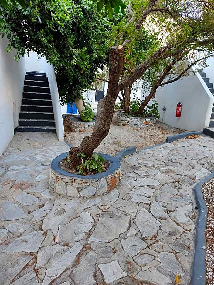 Porto Sikinos Hotel