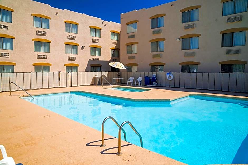 Super 8 by Wyndham Yuma