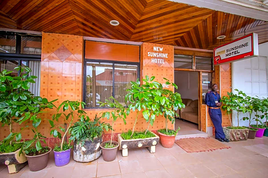 Sunshine Hotel Tengecha