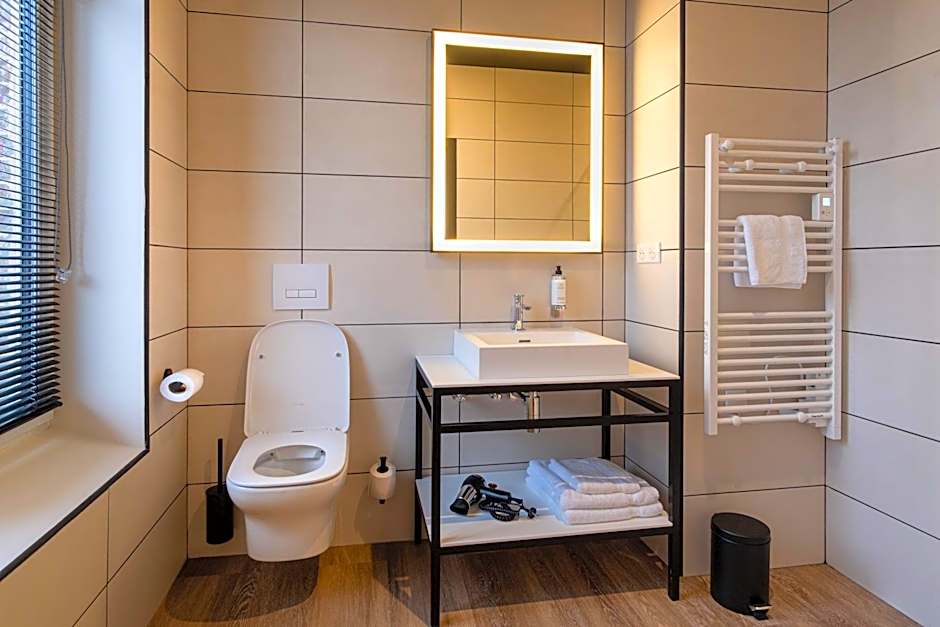 Mayrena Hotel Restaurant