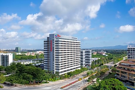 Ramada Encore by Wyndham Jiusuo Downtown