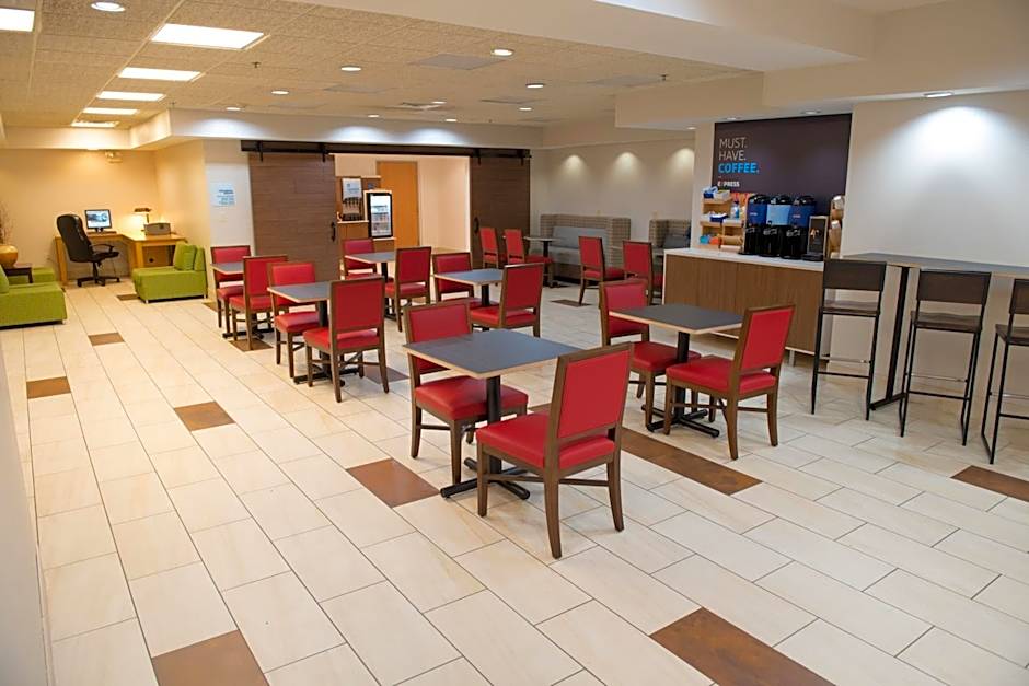 Holiday Inn Express Hotel & Suites Elkhart-South By IHG