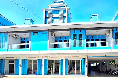 Urbanview The Halona Near Jatim Park 4