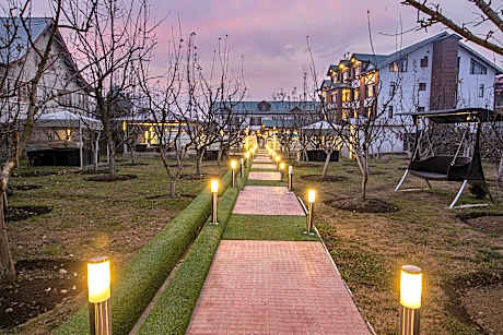 Apple Orchard Resort & Spa