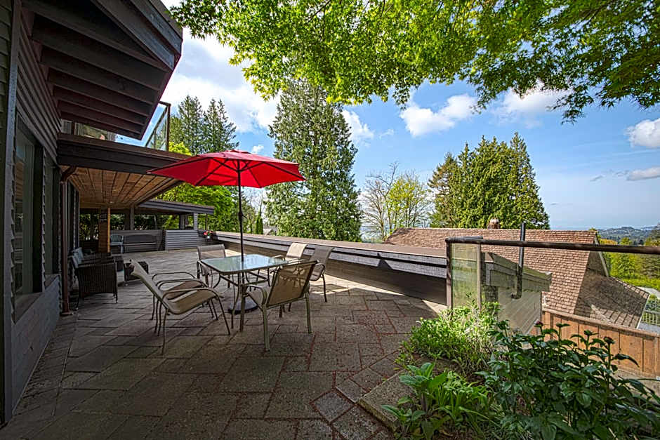 Cypress: Private Bedroom/Bathroom/Office, with Shared Pool, Hot tub