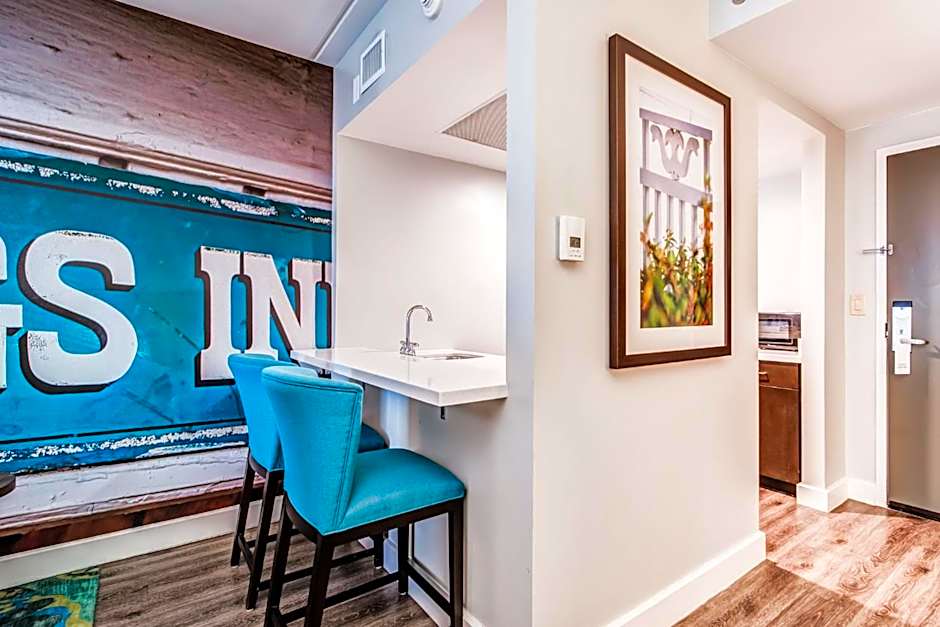 Hotel Indigo Atlanta-Vinings Ballpark Area by IHG