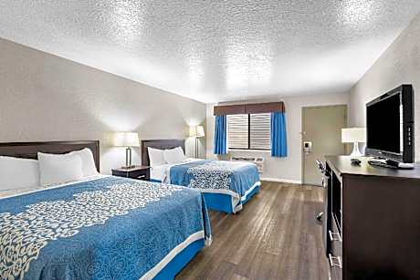 2 Queen Beds Nonsmoking Accessible