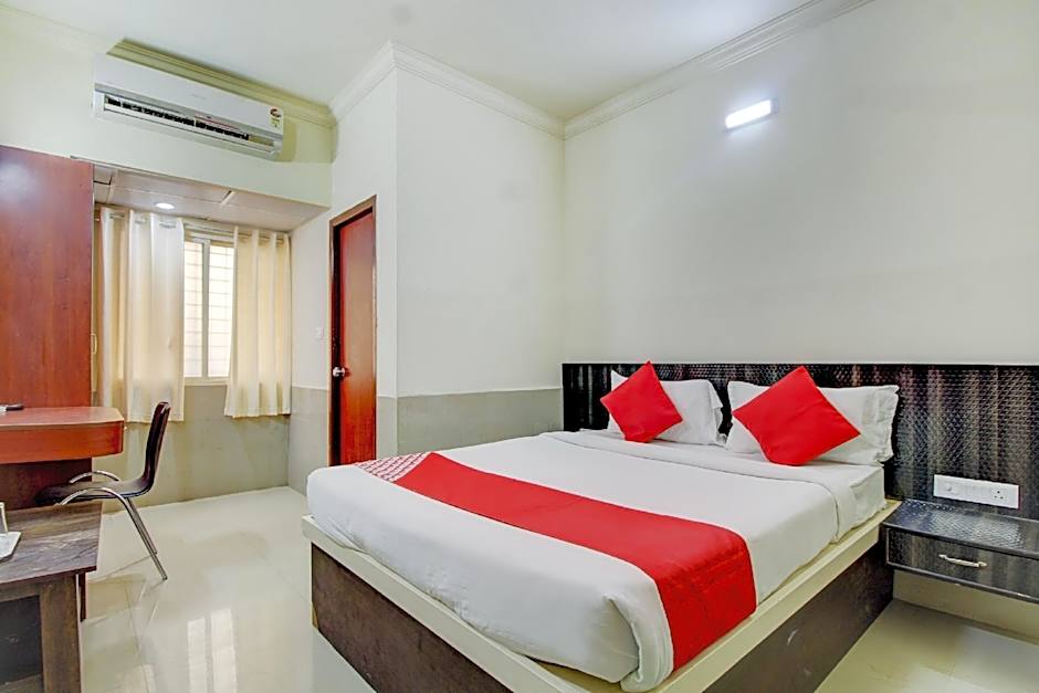 Super Hotel O NAR Comforts Near KSR Railway station