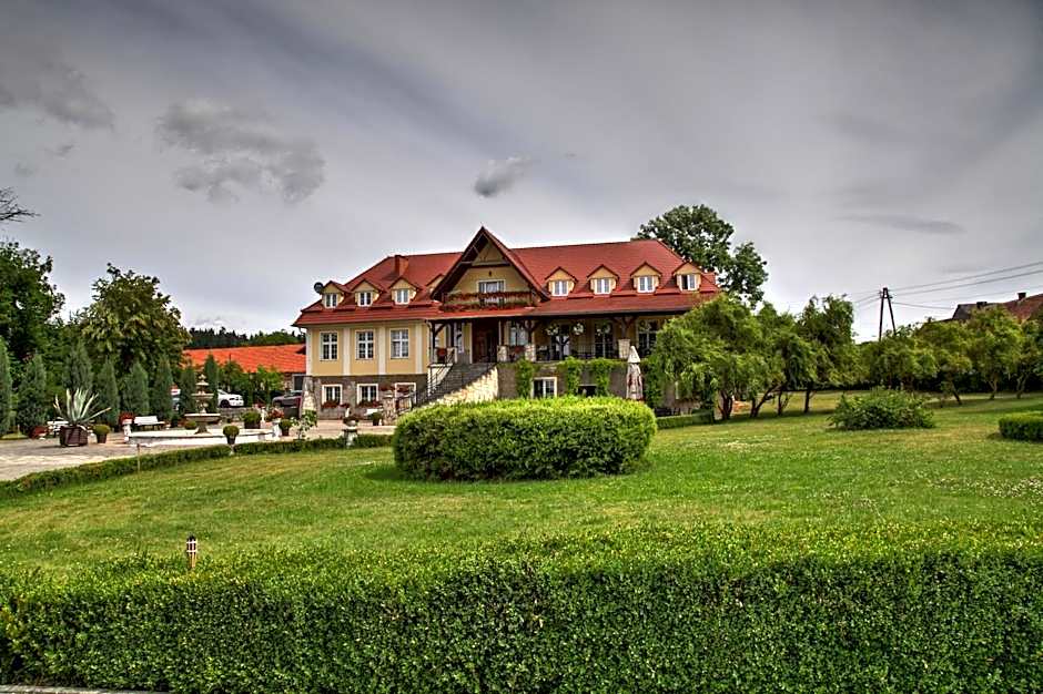 Zespół Pałacowo-Parkowy Bądzów