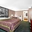 Super 8 by Wyndham Austell/Six Flags