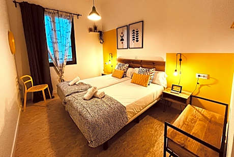 Twin Room with Private Bathroom