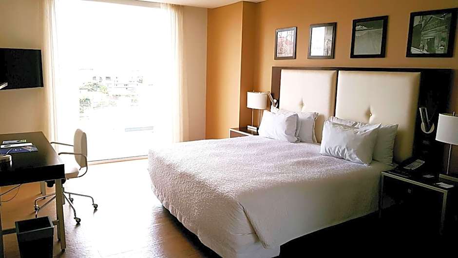 Hampton Inn By Hilton Santa Cruz Equipetrol